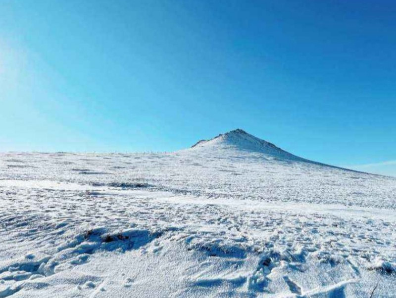 Нийт нутгийн 87 хувьд цастай байна